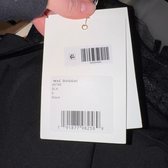 New | Mac Duggal | MAC DUGGAL
Sheer Lace Top Crepe Midi Dress | 6 49799 - Picture 8 of 9